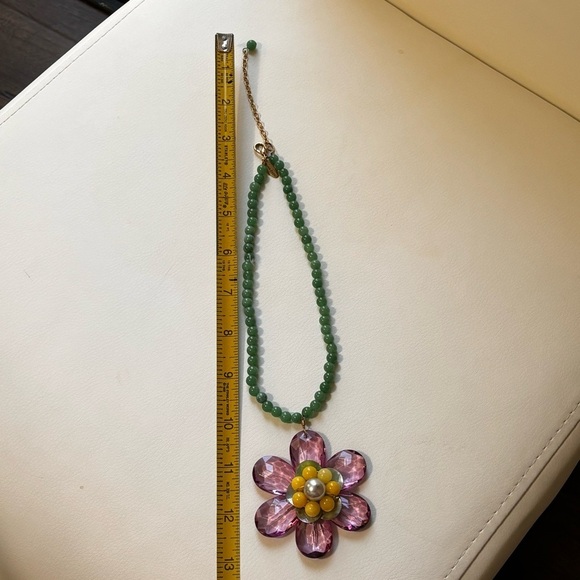 Vintage Lenora Dame acrylic and natural stone large flower pendant necklace - Picture 7 of 10